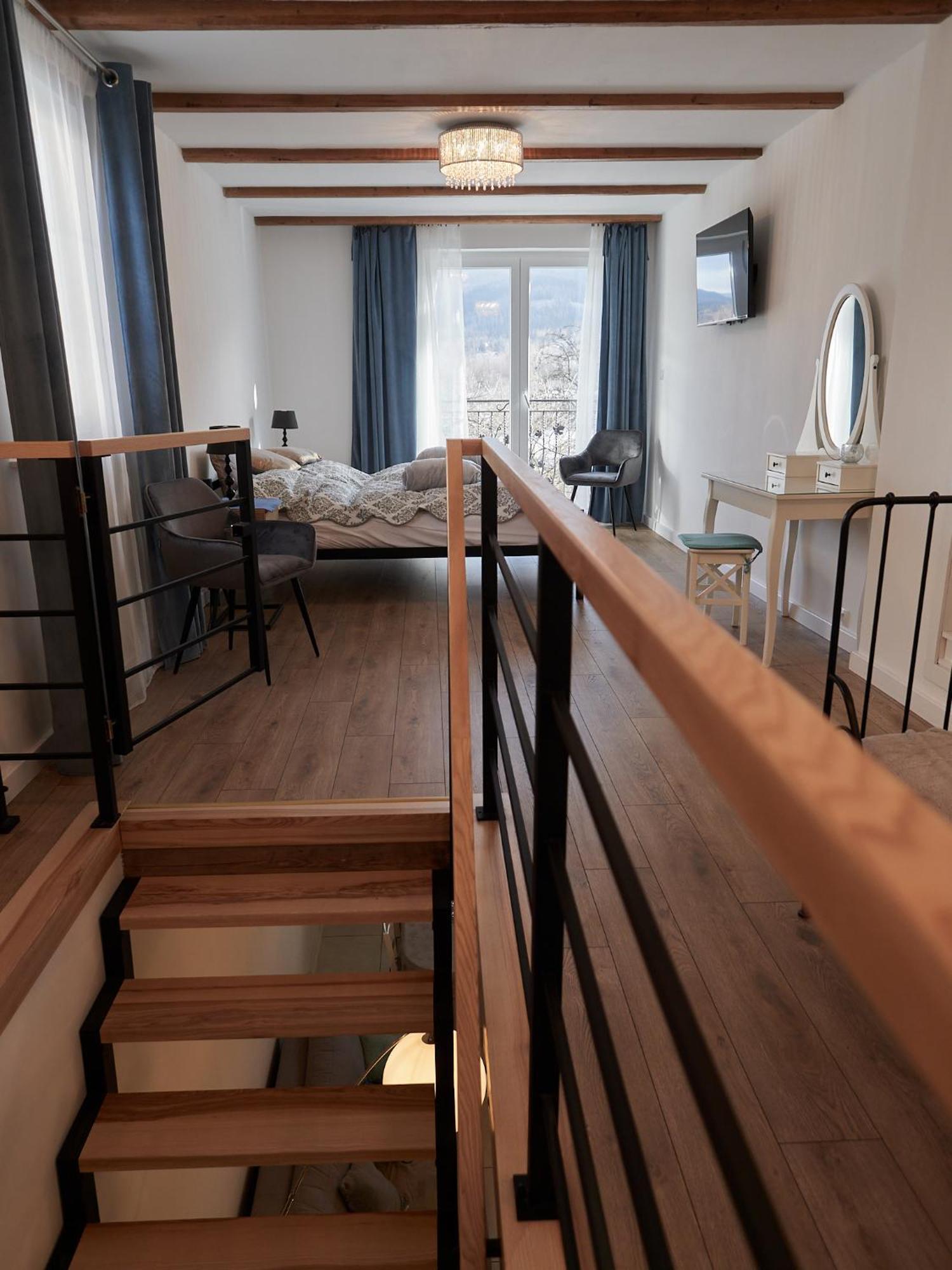 451 Apartment *