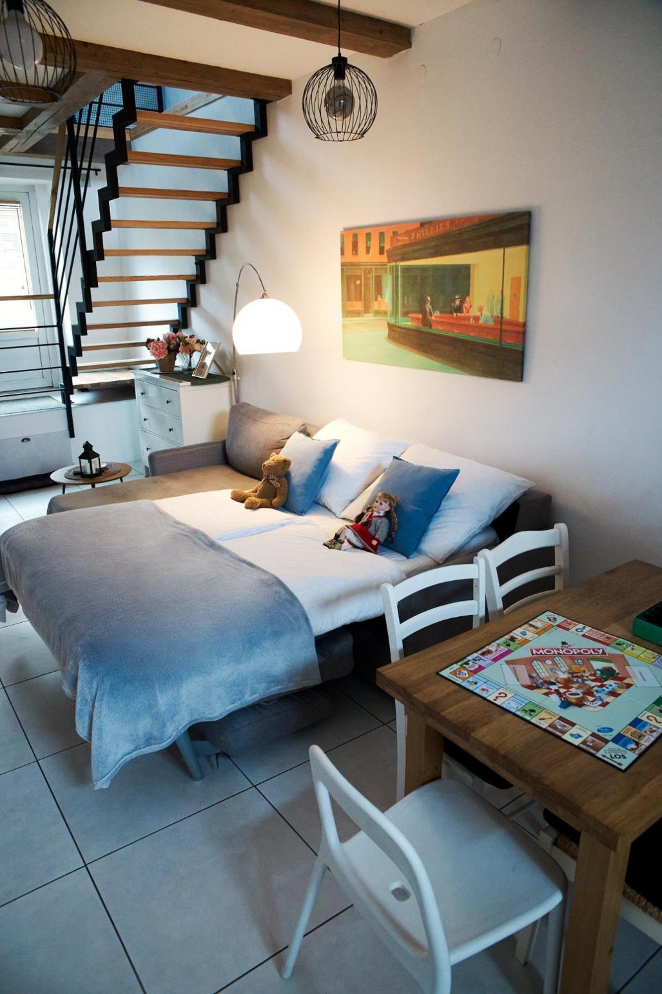 451 Apartment *